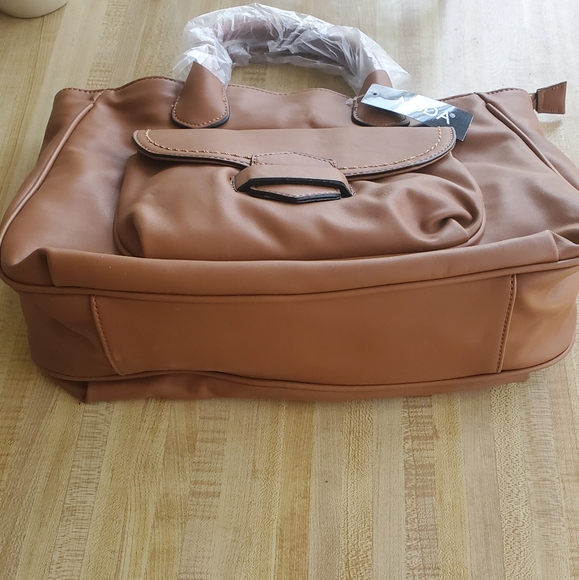 MoDA New York Leather Satchel - Picture 3 of 10